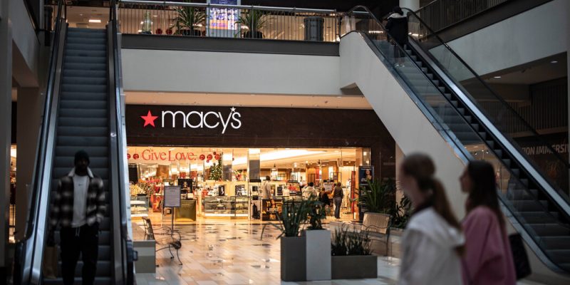 06biz-macys-wbkv-facebookJumbo.jpg