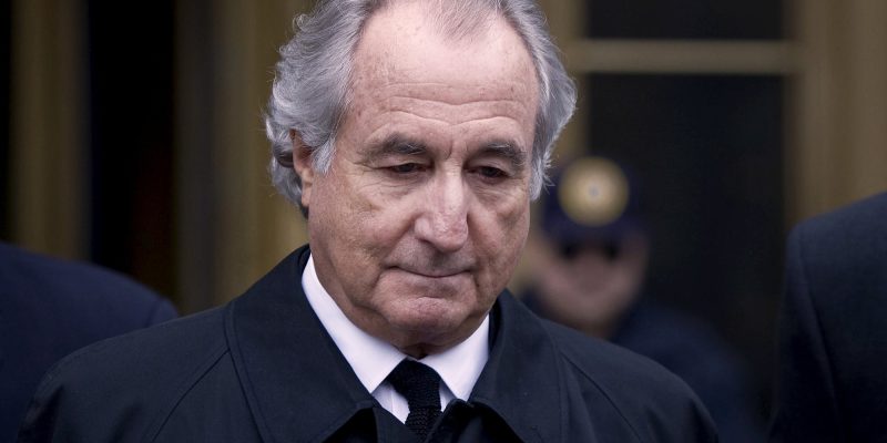 1735839910-Bernie-Madoff-1232305999.jpg