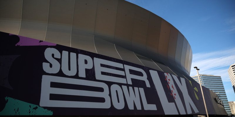 1737992904-Superdome-super-bowl-2194741429.jpg