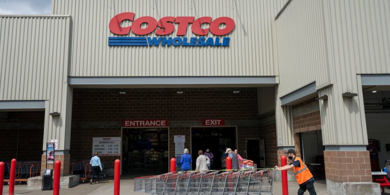 1738338302-costco-GettyImages-1322597470.jpg