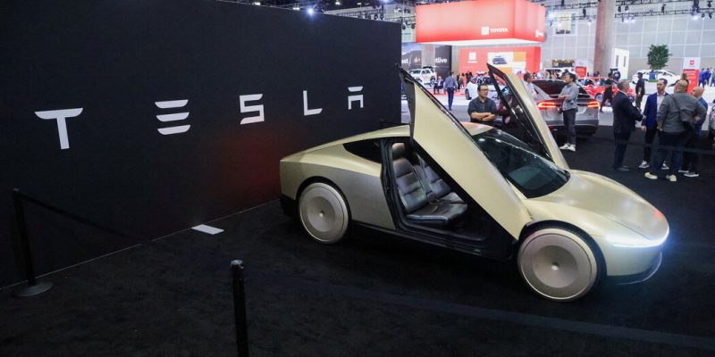 18biz-tesla-robotaxis-1-glmj-facebookJumbo.jpg