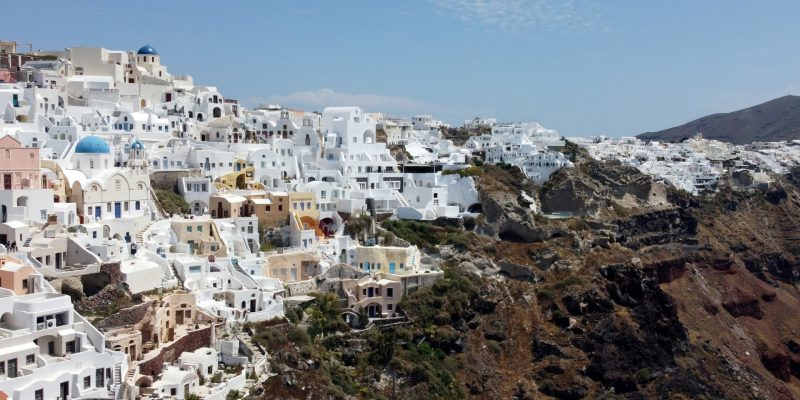 2025-02-02T101557Z_1600476262_RC2AMCAFKUE5_RTRMADP_3_GREECE-QUAKE-SANTORINI-1738646471.jpg