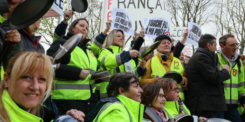 28CLI-FRANCE-PFAS-BAN-facebookJumbo.jpg