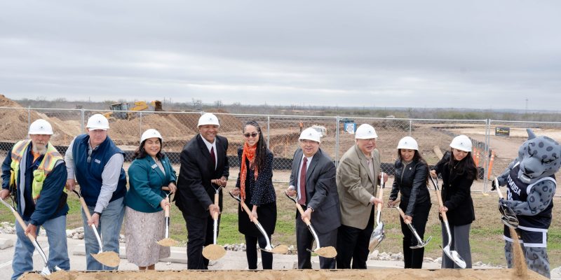 Brenda-Bazan-TAMUSA-groundbreaking-5-scaled.jpg