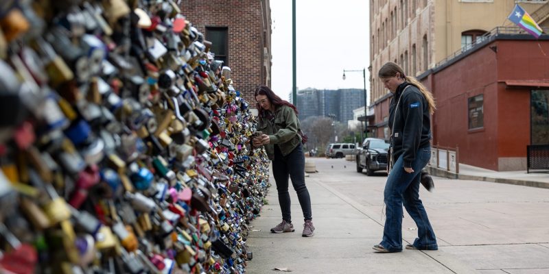 Bria-Woods-Love-lock-Bridge-Dolorosa-bridge-valentines-day-10FEB2025-5-scaled.jpg