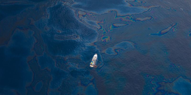 Deepwater_Horizon_Oil_Spill_-_Gulf_of_Mexico.jpg