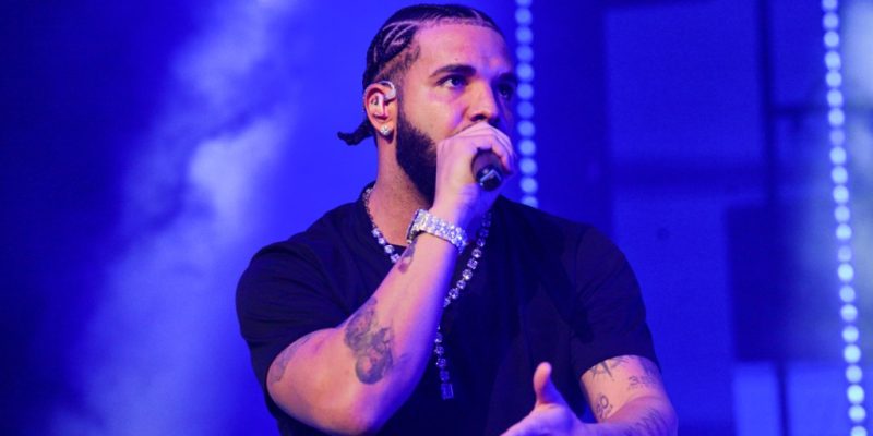 Drake-dec-9-2022-aklik-atlanta-billboard-1548.jpg