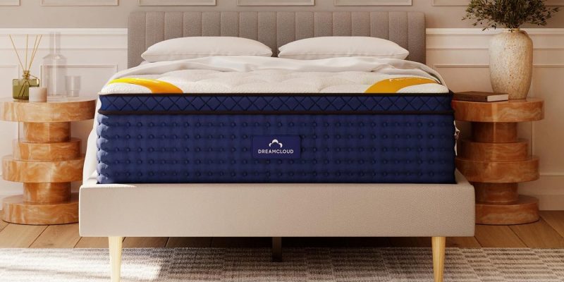 DreamCloud-Hybrid-Mattress-Gear.jpg