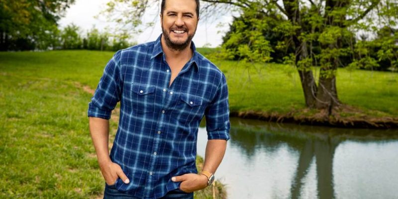 Luke-Bryan-cr-2024-Jim-Wright-press-billboard-1548.jpg