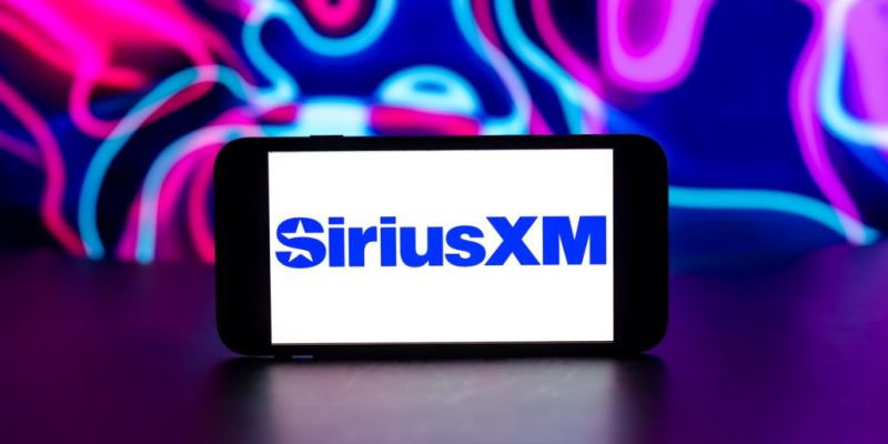 SiriusXM-on-phone-24-billboard-pro-1260.jpg