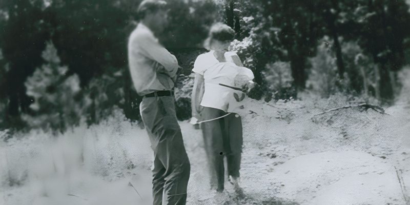 William-and-Joan-with-newborn-Bill-Jr.-Photo-by-Allan-Ginsberg-courtesy-of-the-Ginsberg-Estate-17348.jpeg