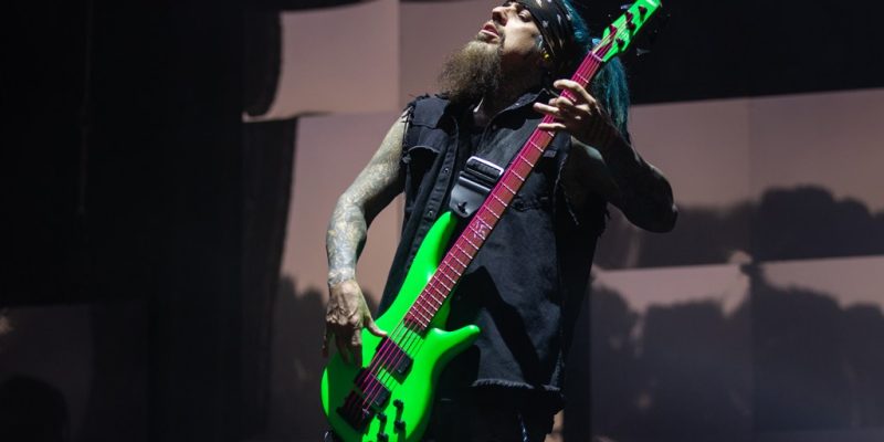 korn-fieldy-reginald-arvizu-2019-billboard-1548-1624314965.jpg