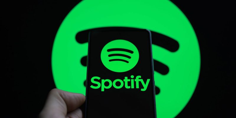 spotify-photo-logo-app-2024-billboard-pro-1260.jpg